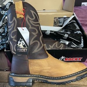 SOLD NWT Men’s Rocky boots, Original Ride